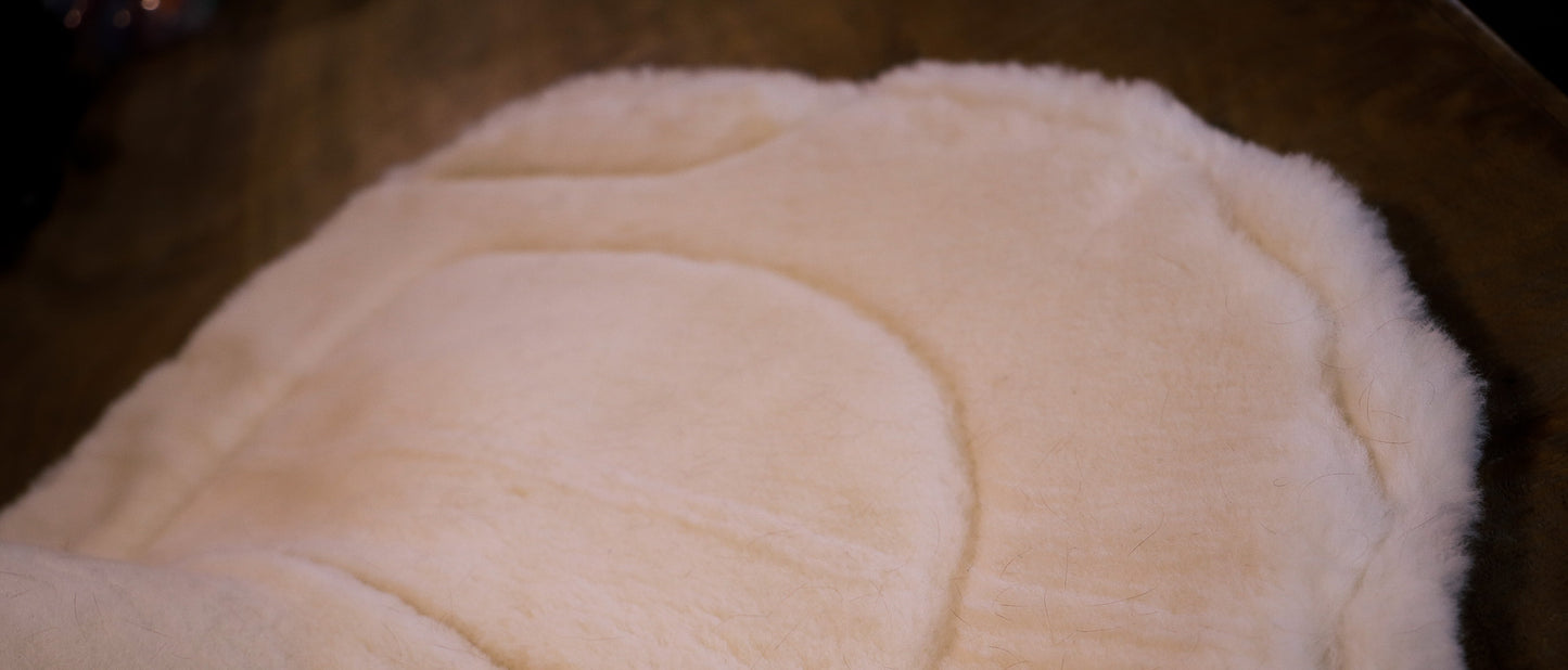 The 'Cut Out' wool felt pad with fleece underlay