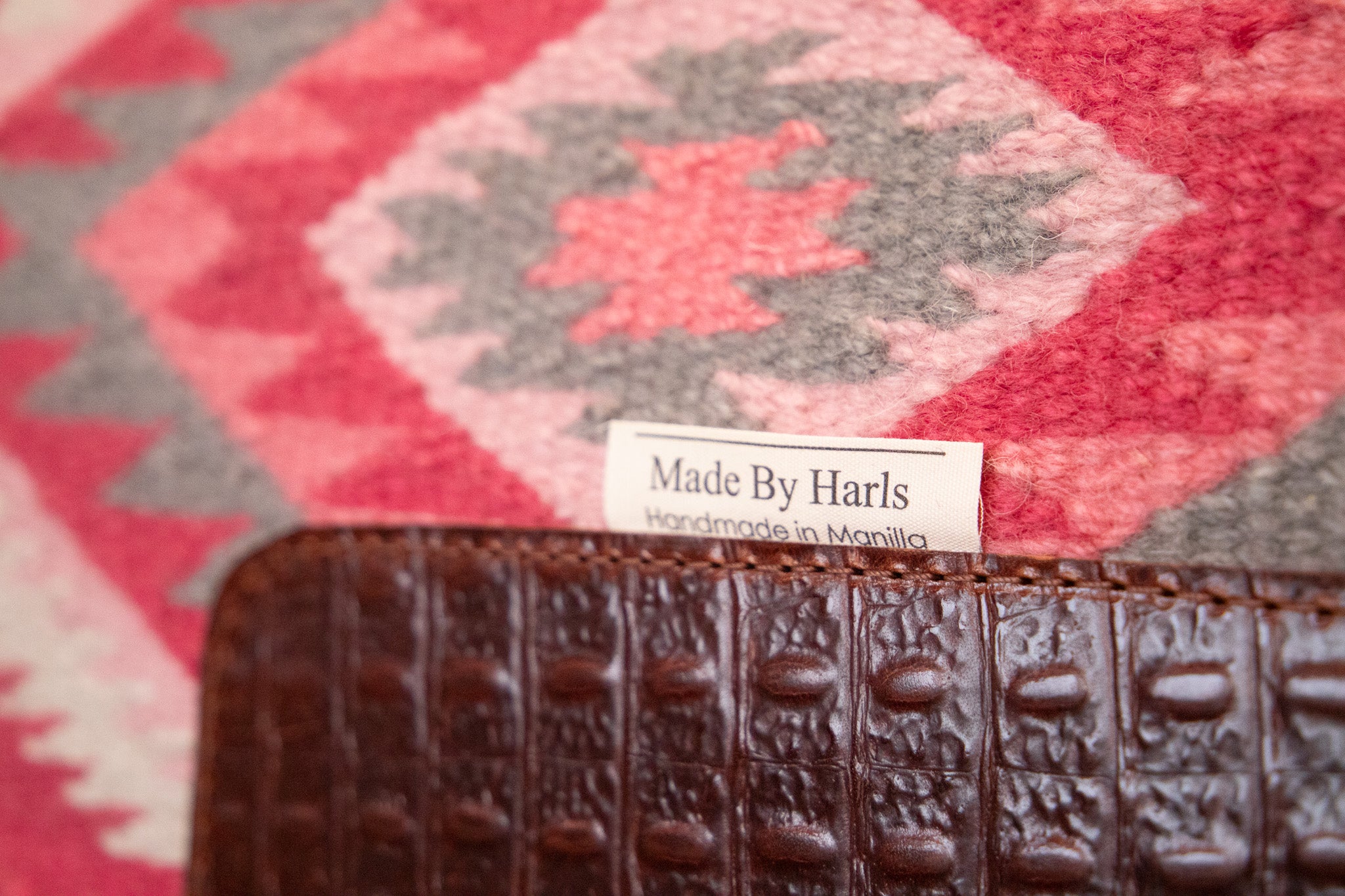 Minimalist blanket pad - Pinks with croc embossed leather