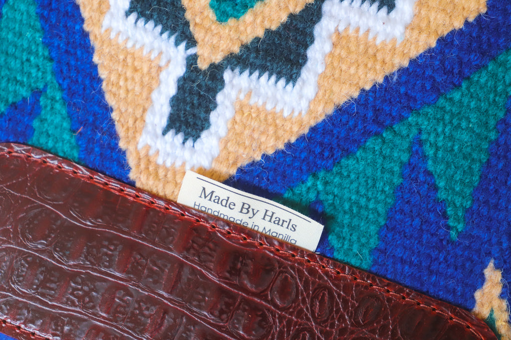 Blanket pad - leather contoured spine