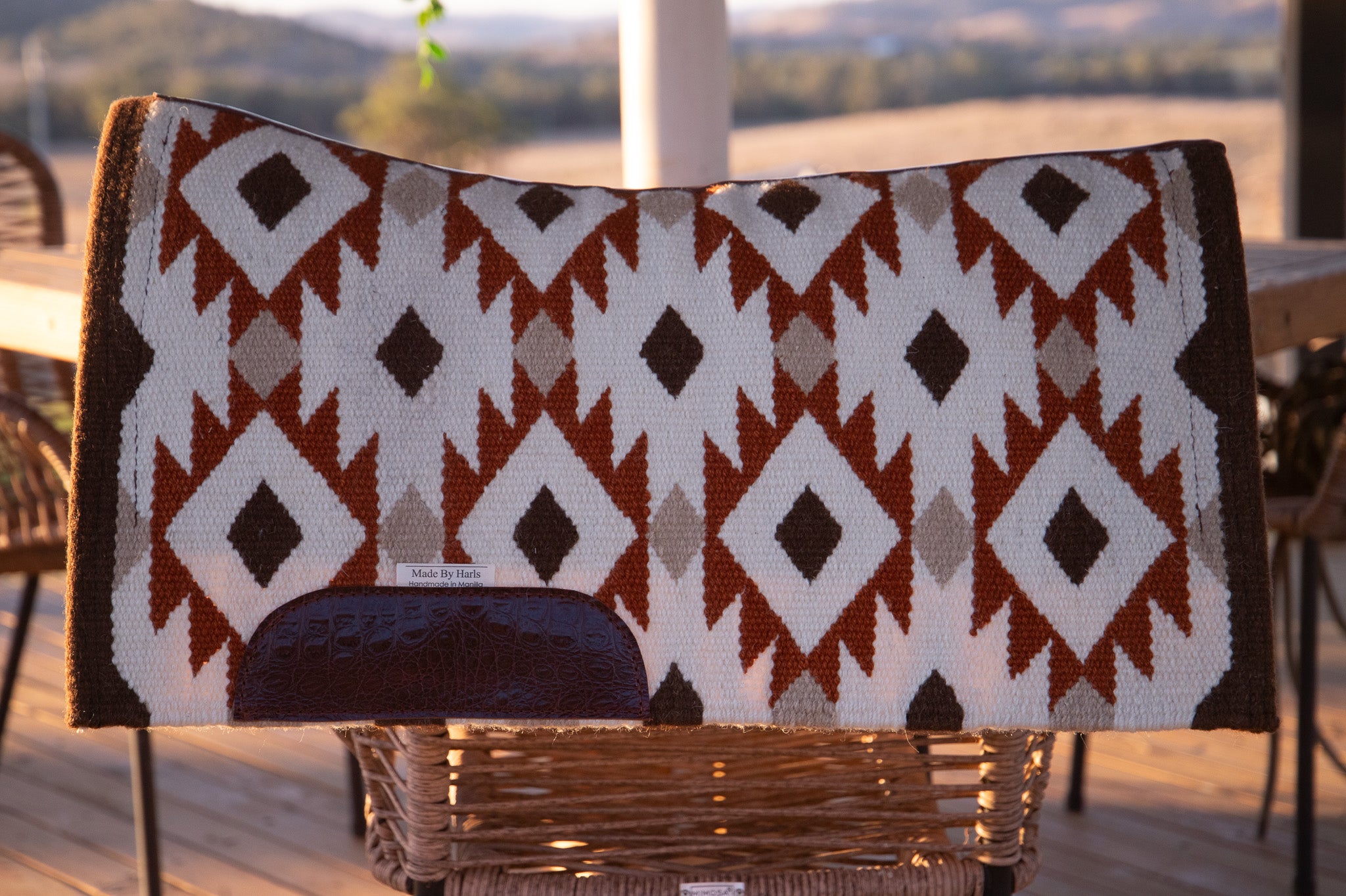 Ready made - Sunburnt Country - NZ wool blanket pad with contoured leather spine