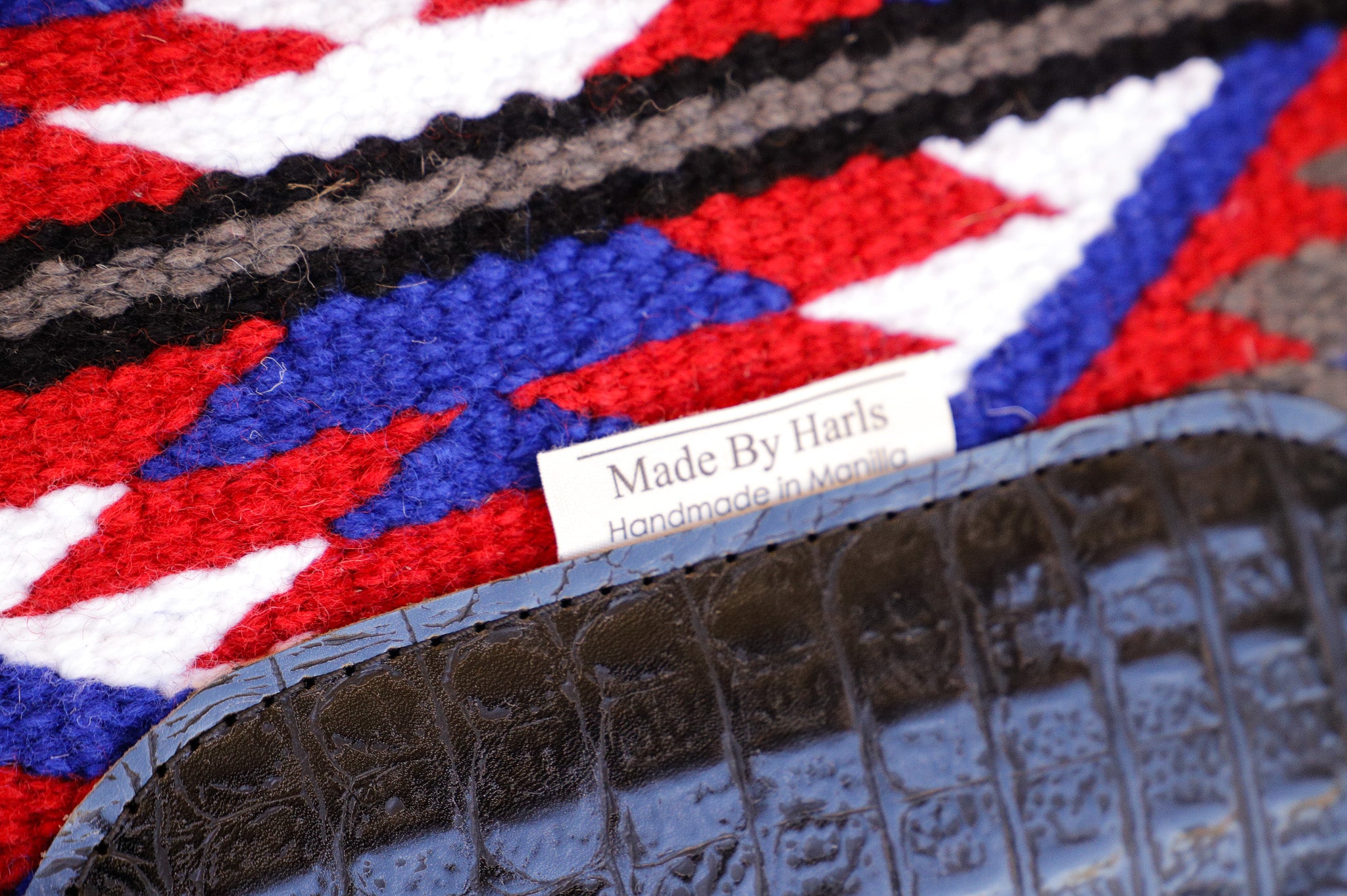 The Minimalist Handwoven NZ wool, felt lined blanket pad - Titan 29 1/4 inch spine