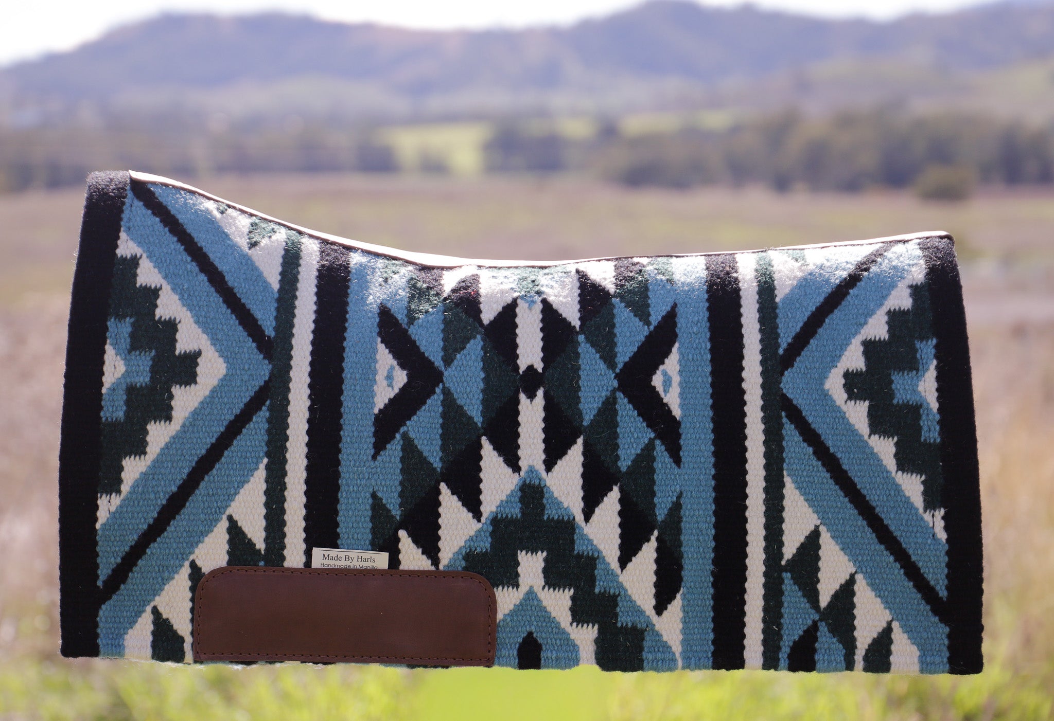 Ready made blanket pads - VARIOUS COLOURS - NZ Wool blanket pads with contoured leather spine