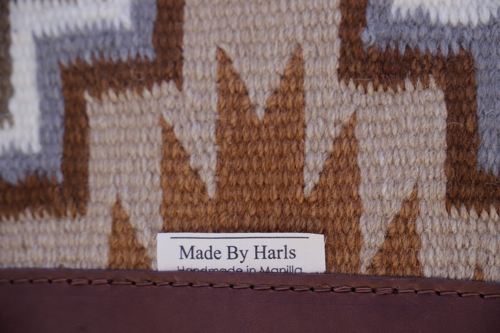 READY MADE - LARGE 33-34 inch spine NZ Wool blanket pad with contoured leather spine