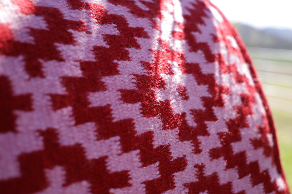 Minimalist in Musk & Raspberry Red