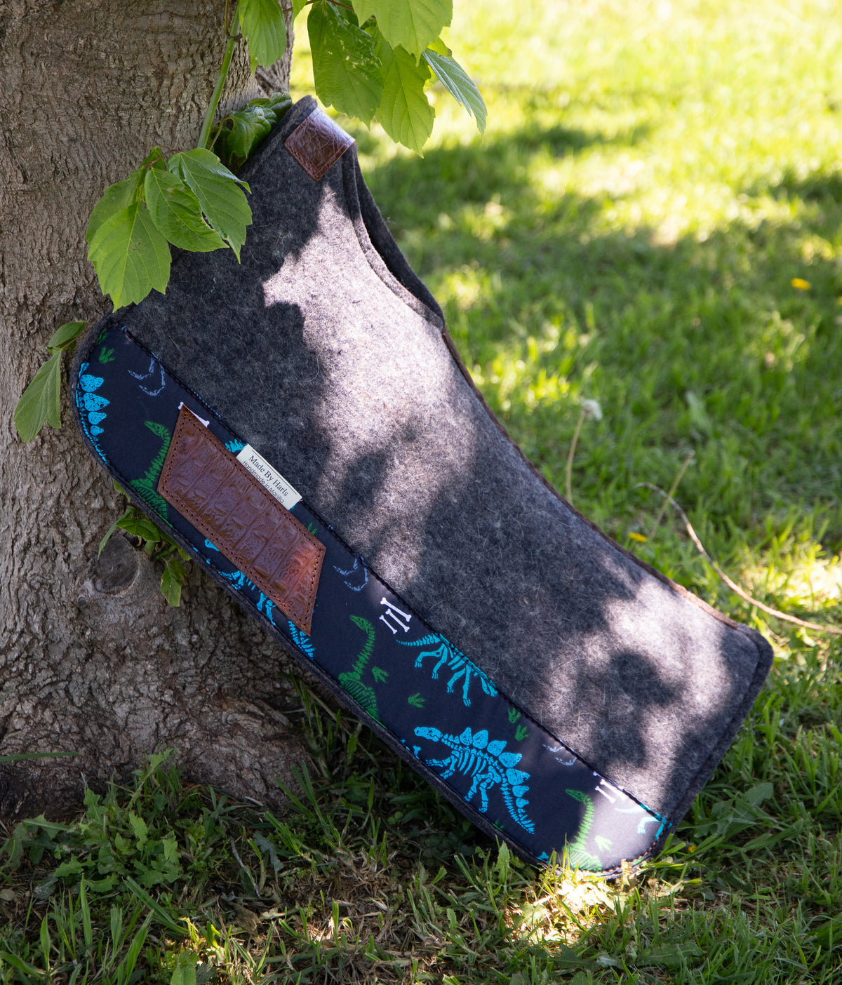 'Prehistoric' 24 inch contoured spine kids pad - 12.7/13mm thick