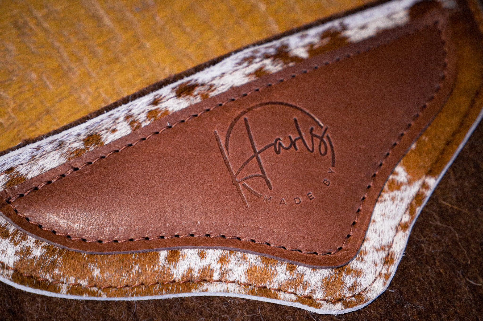 Corner emblem trophy pad