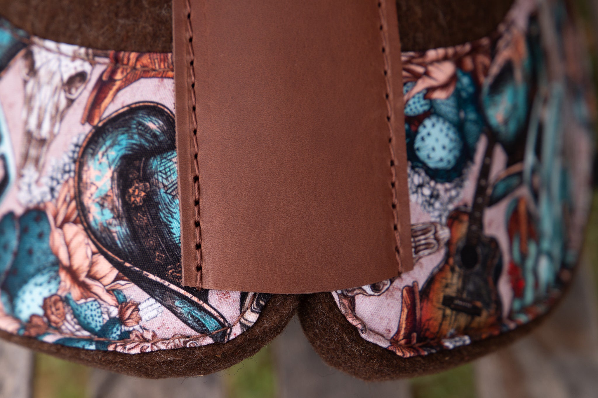 Half fabric wither cut out