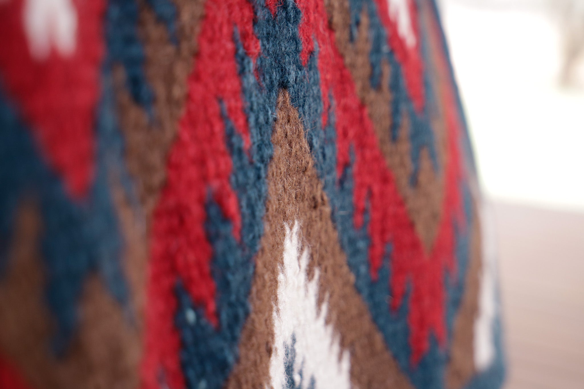 Ready made - NZ wool blanket pad with contoured leather spine