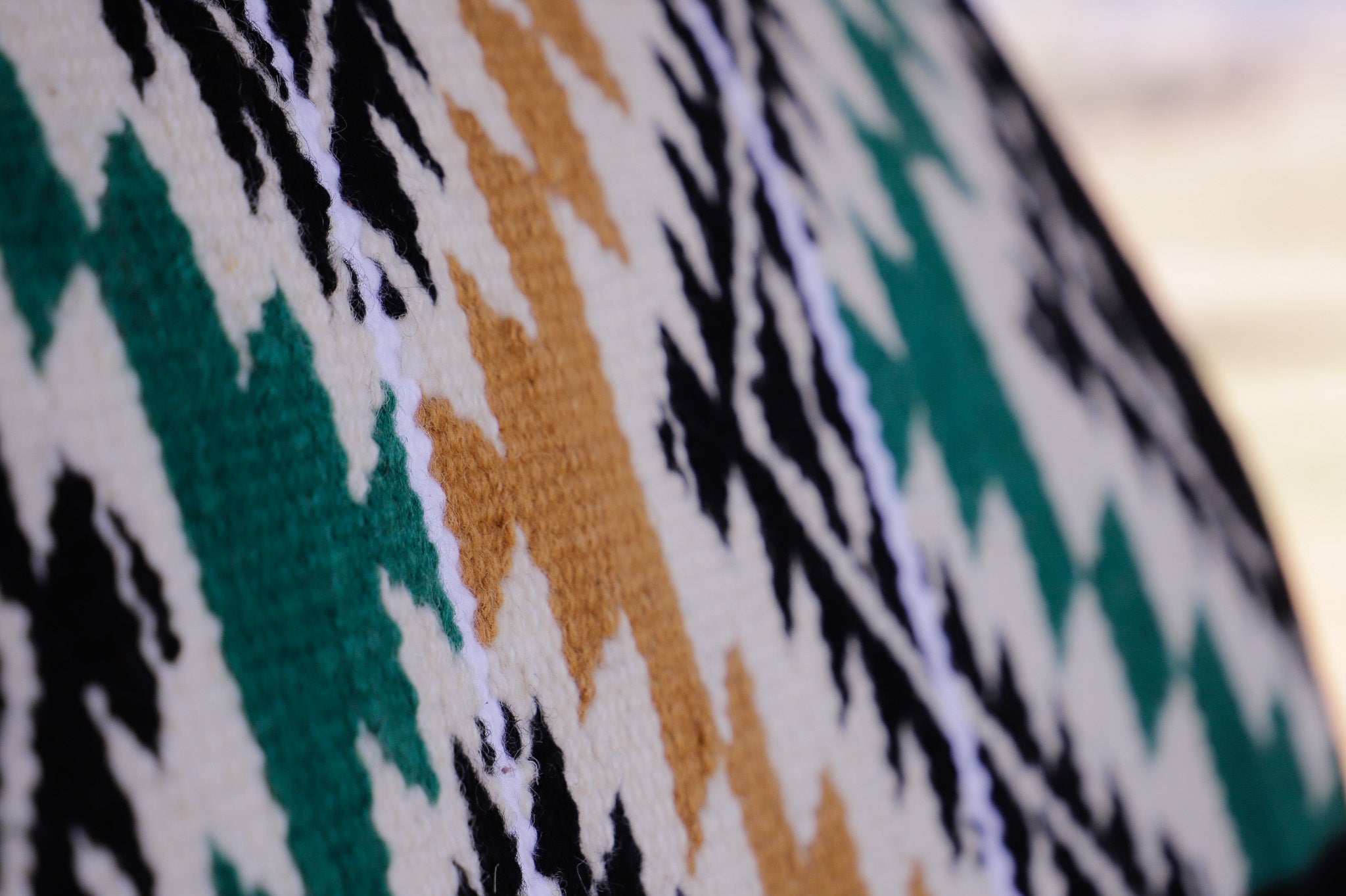 Ready made - NZ wool blanket pad with contoured leather spine