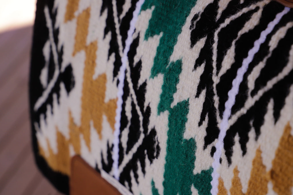 Ready made - NZ wool blanket pad with contoured leather spine